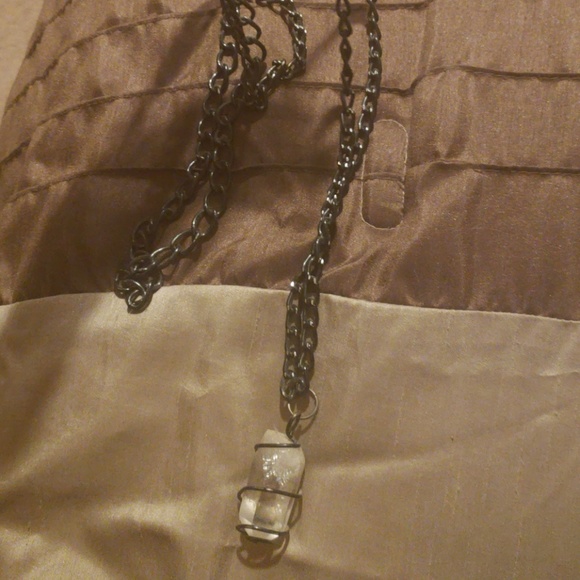 Crystal necklace - Picture 2 of 2